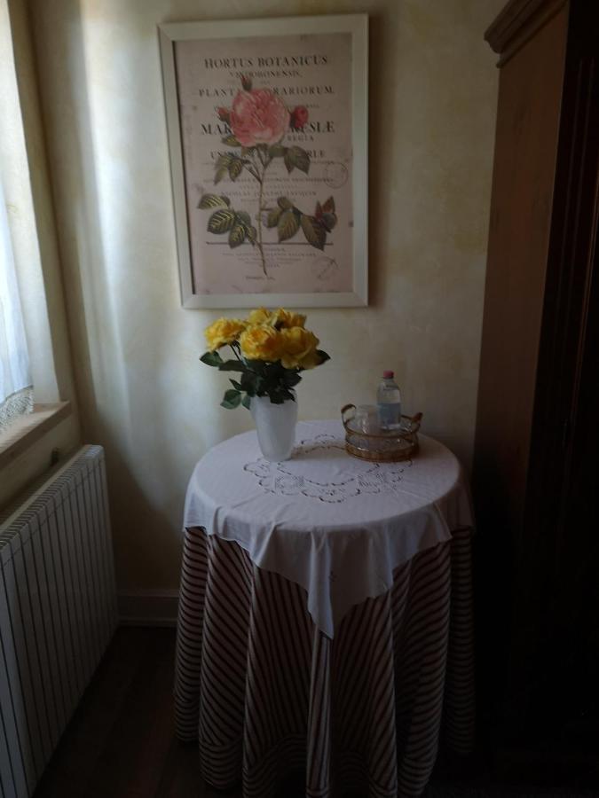 East Wind Bed & Breakfast Medea Luaran gambar
