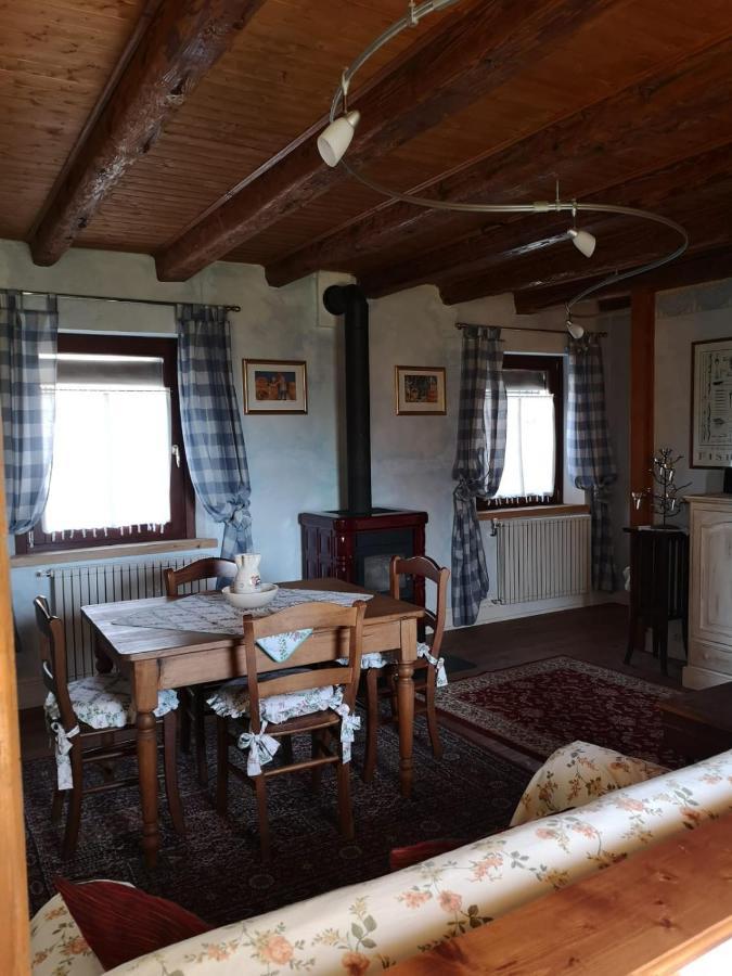 East Wind Bed & Breakfast Medea Luaran gambar