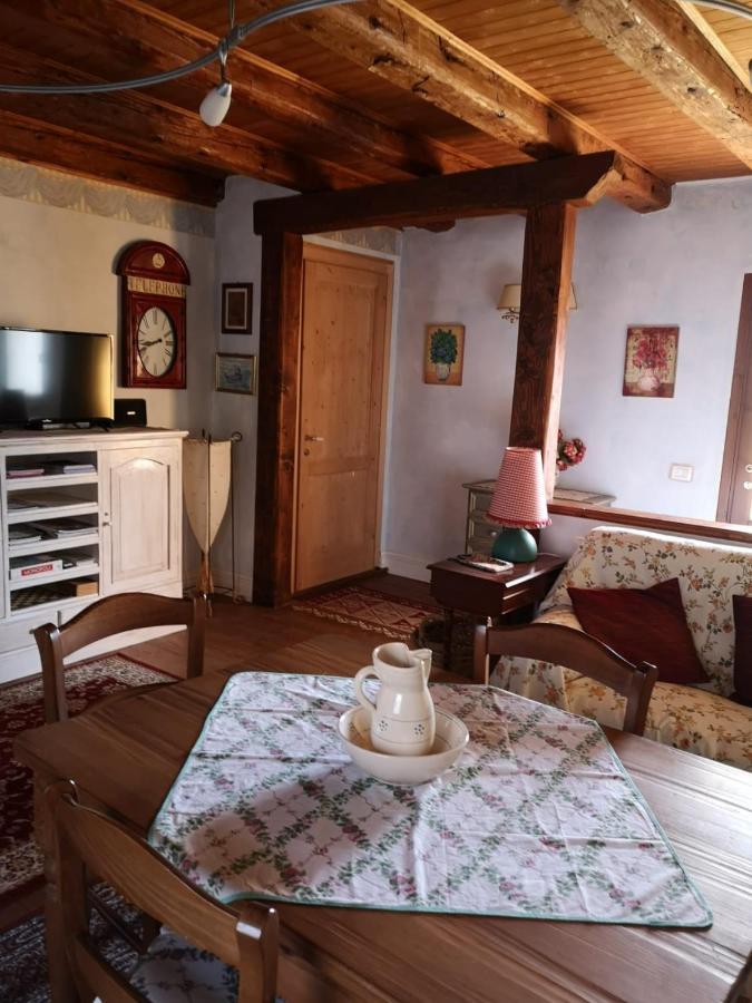 East Wind Bed & Breakfast Medea Luaran gambar