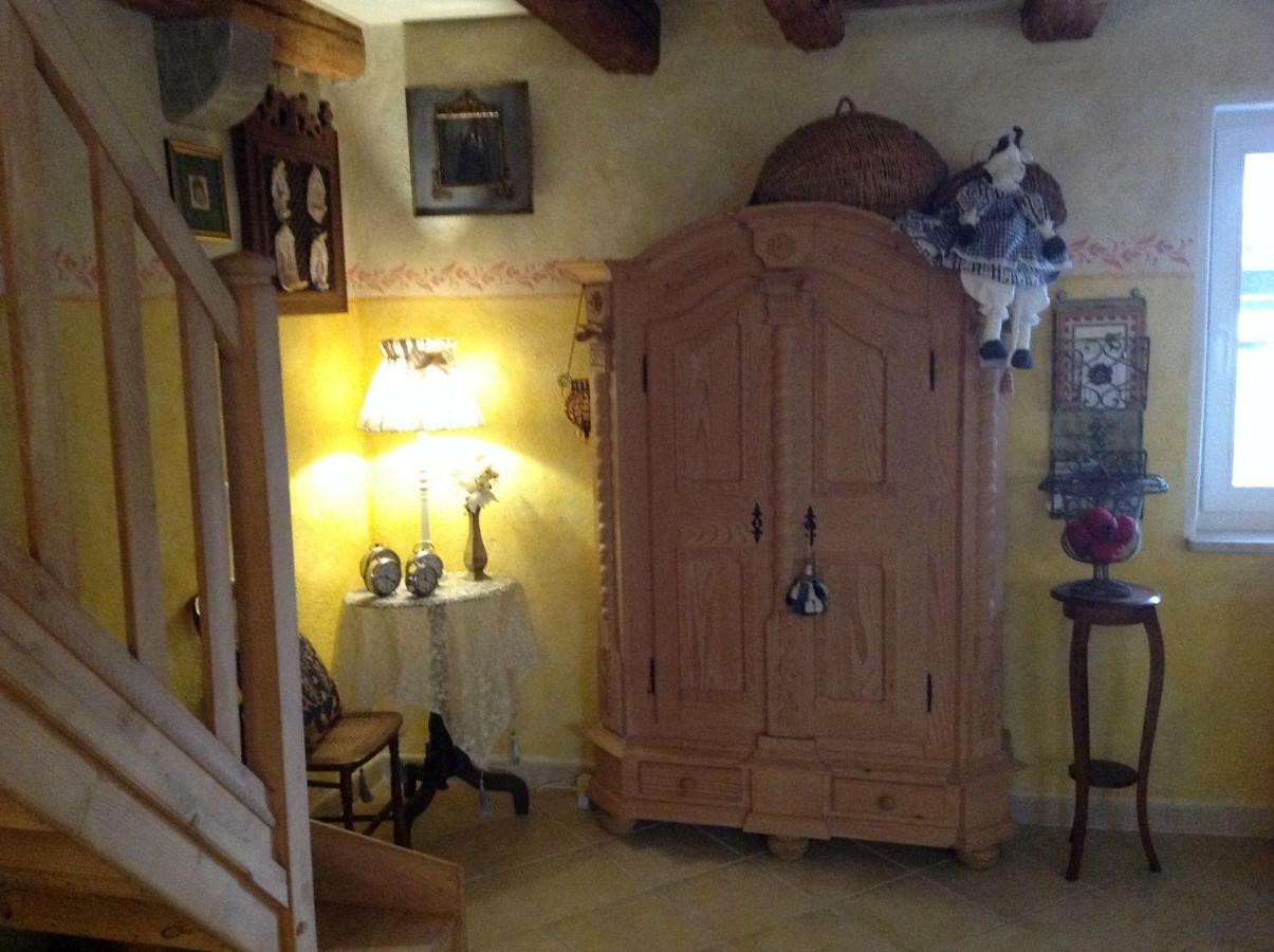 East Wind Bed & Breakfast Medea Luaran gambar
